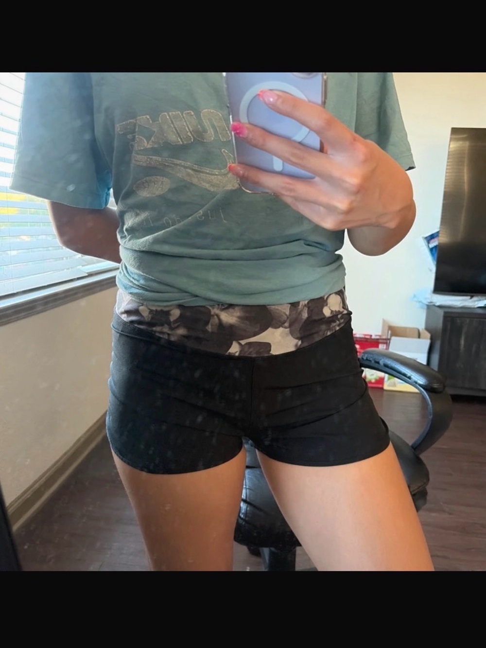 Black Women's Athletic Yoga Shorts with Printed Waistband